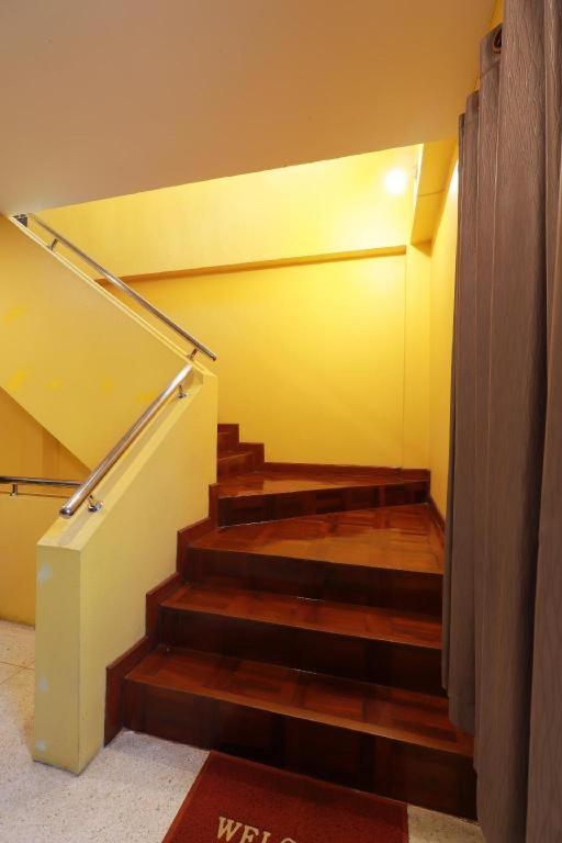 Le Light House & Hostel Chiang Mai Bagian luar foto