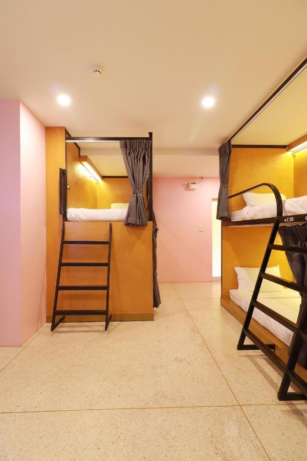 Le Light House & Hostel Chiang Mai Bagian luar foto