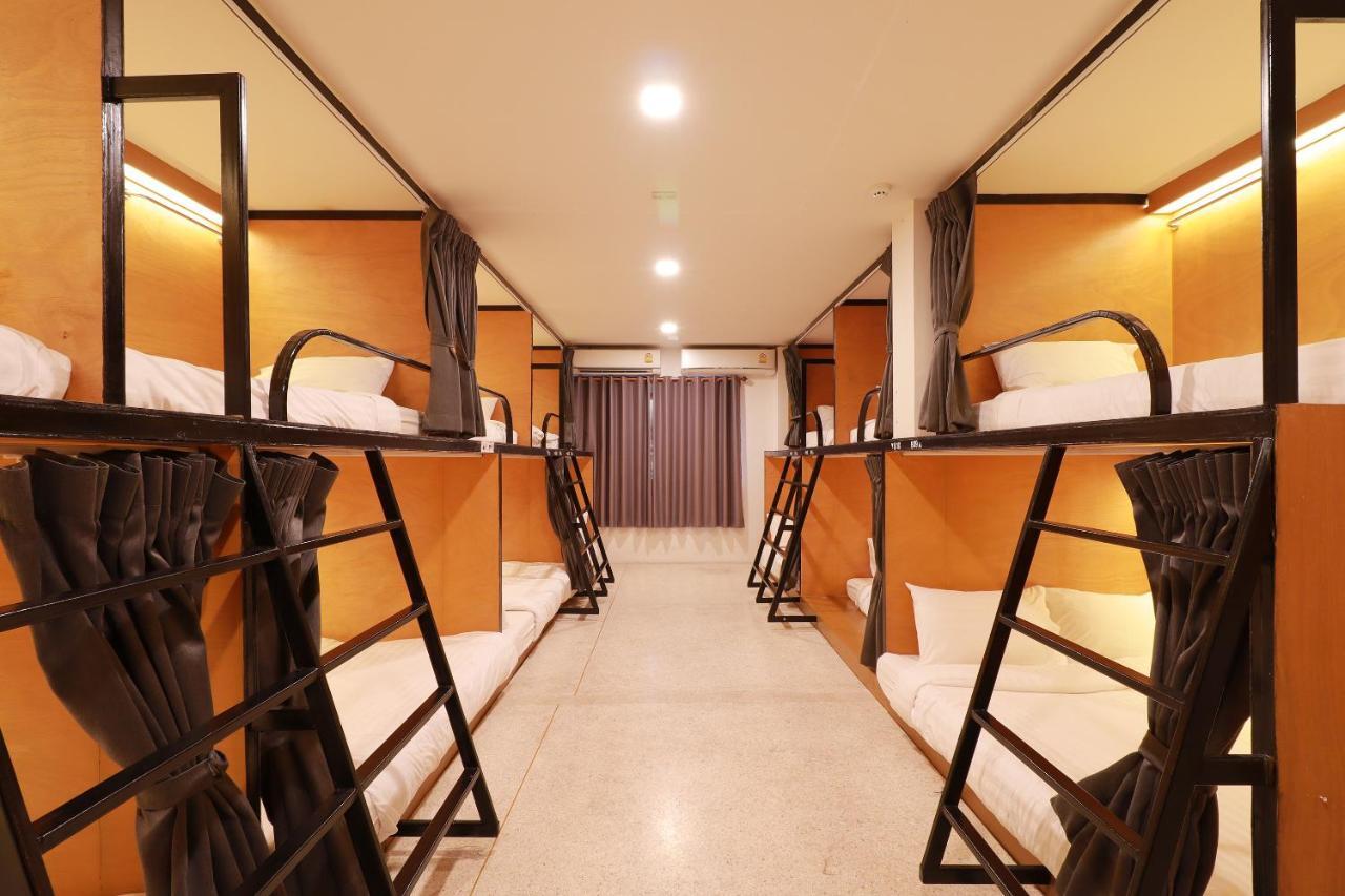 Le Light House & Hostel Chiang Mai Bagian luar foto